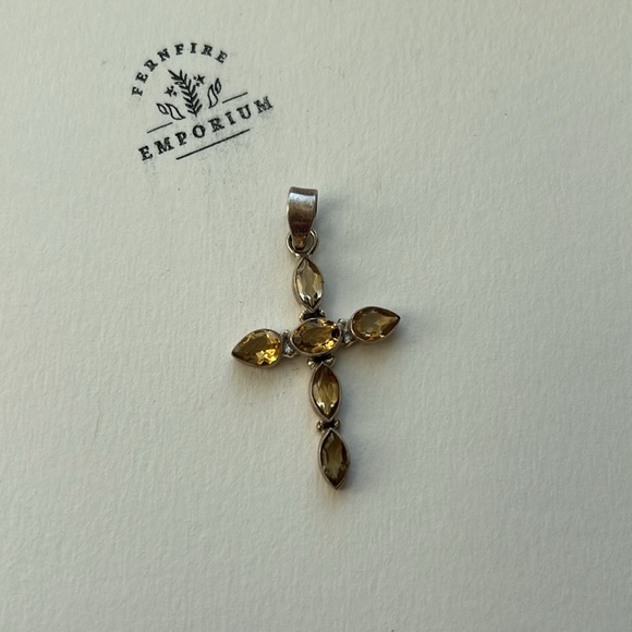 Faceted Citrine and sterling silver cross - Picture 6 of 6